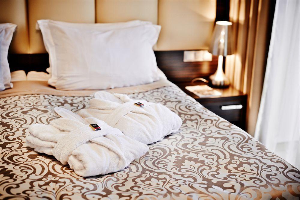 Queen Boutique Hotel Cracovia Exterior foto
